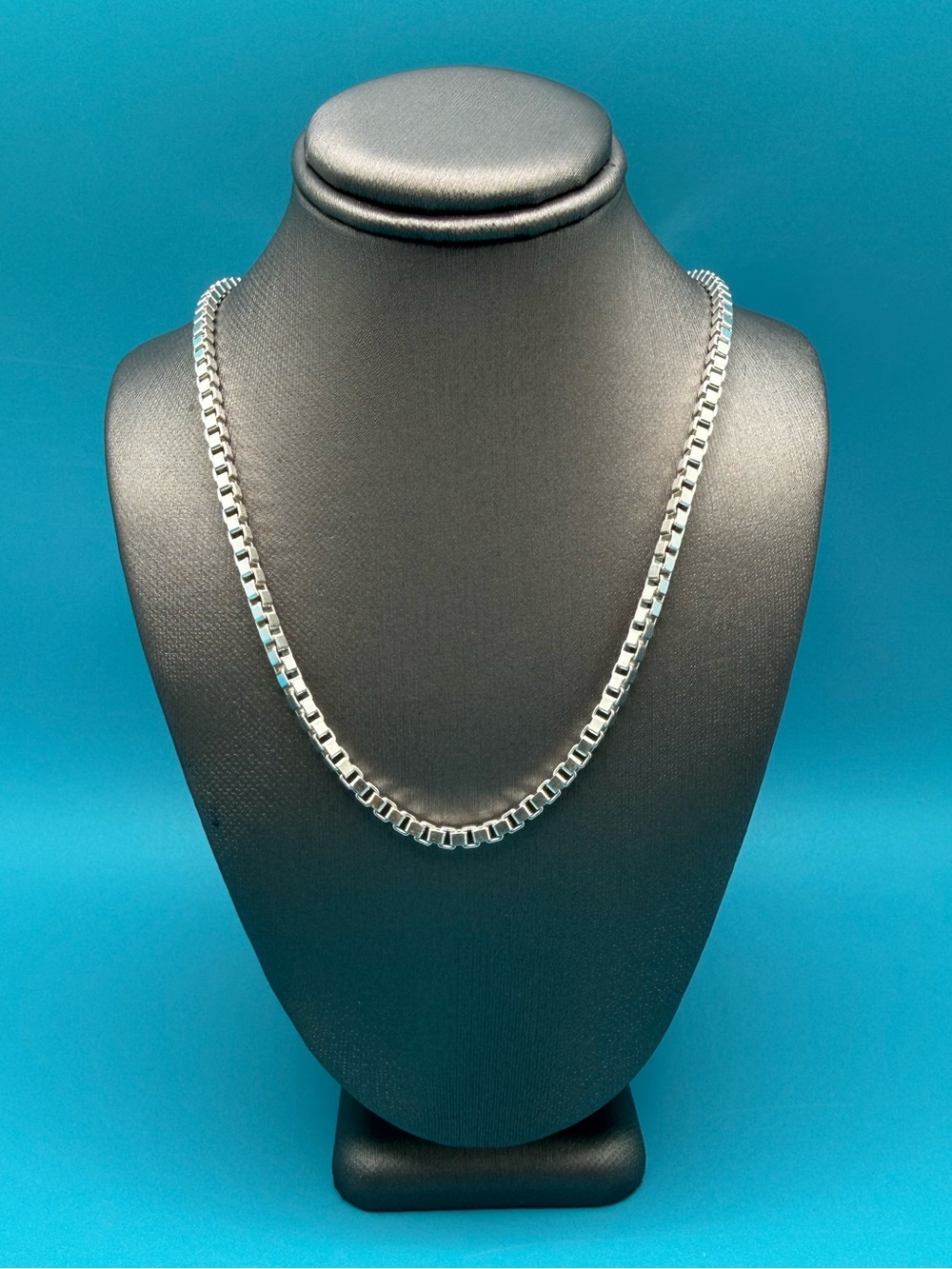 Italy 925 Sterling Silver 3mm Round Box
Link Chain Necklace 24"